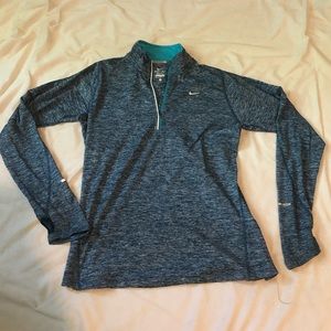 Nike 1/4 Zip Running Top w Thumb Holes